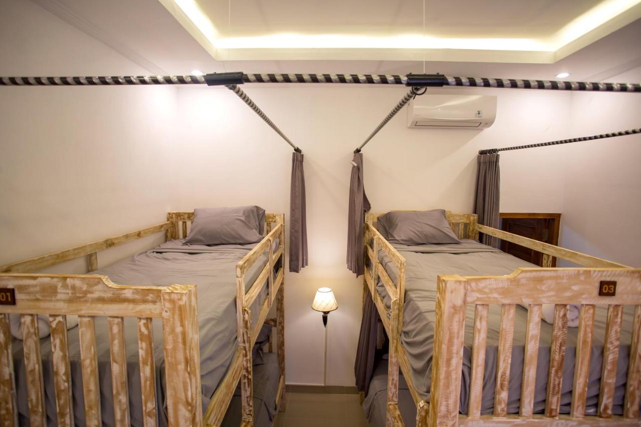 Seven Angels Villa And Hostel Toyapakeh Екстер'єр фото