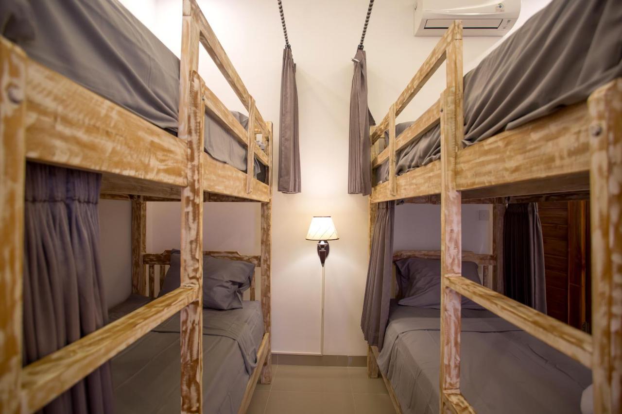 Seven Angels Villa And Hostel Toyapakeh Екстер'єр фото