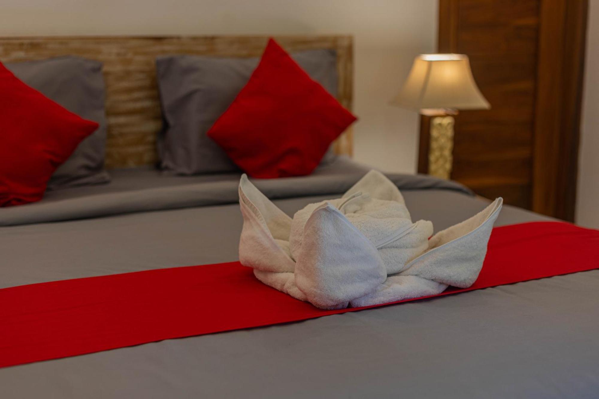 Seven Angels Villa And Hostel Toyapakeh Екстер'єр фото