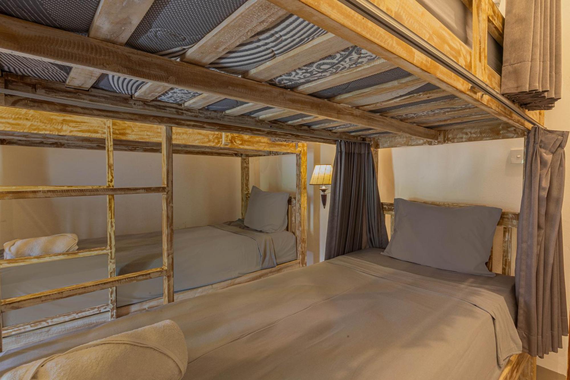 Seven Angels Villa And Hostel Toyapakeh Екстер'єр фото